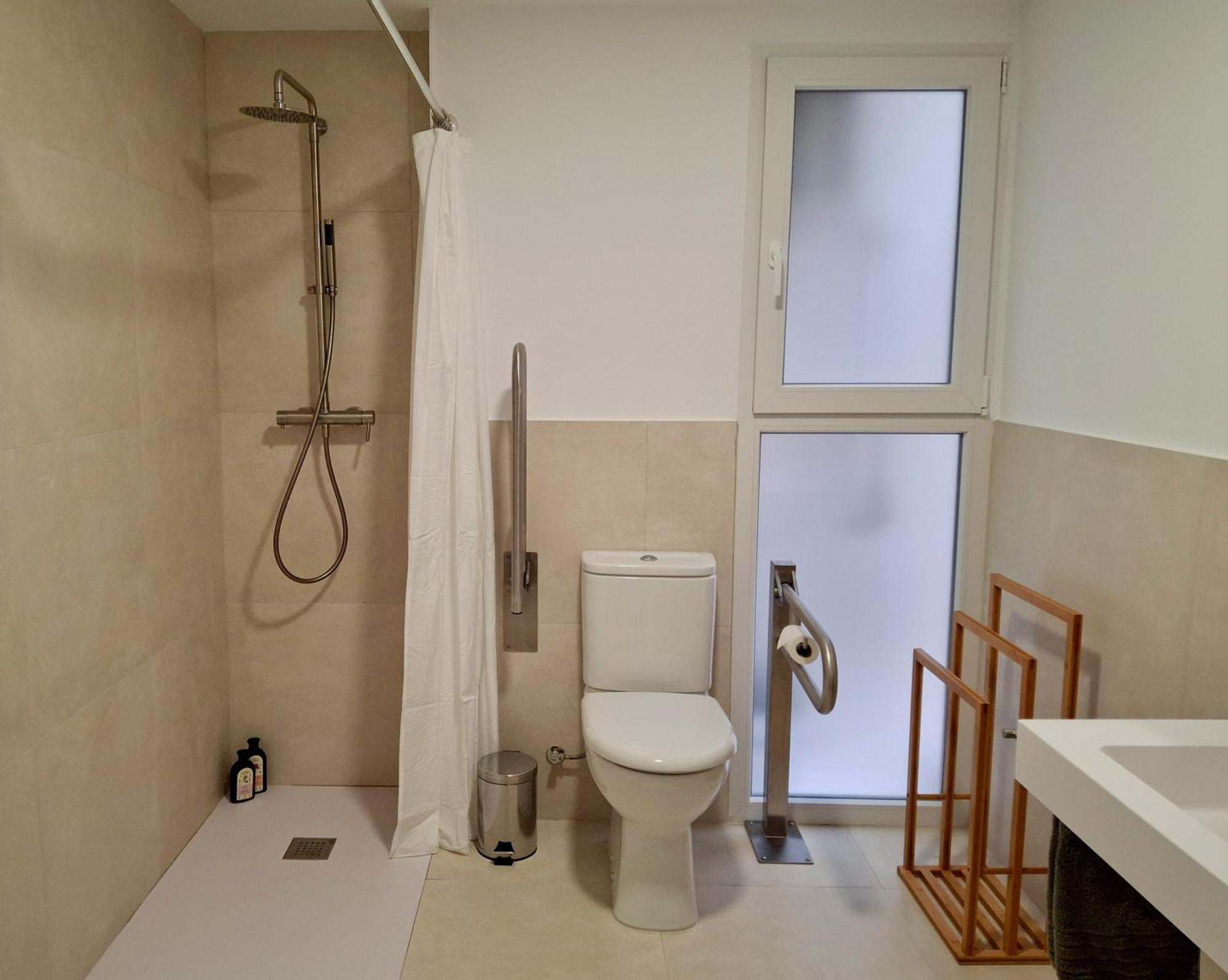 Bonito Apartamento De 2 Habitaciones Cerca De La Estacion Joaquin Sorolla บาเลนเซีย ภายนอก รูปภาพ