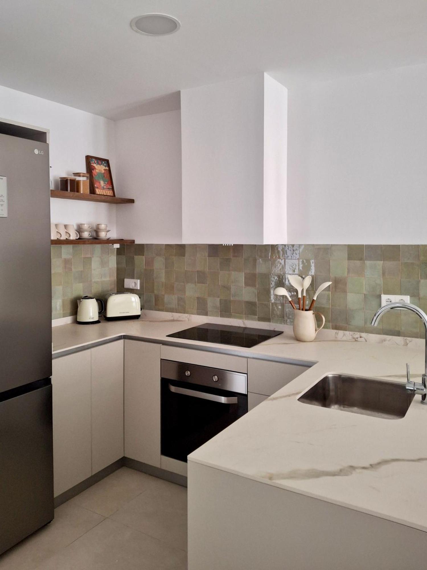 Bonito Apartamento De 2 Habitaciones Cerca De La Estacion Joaquin Sorolla บาเลนเซีย ภายนอก รูปภาพ